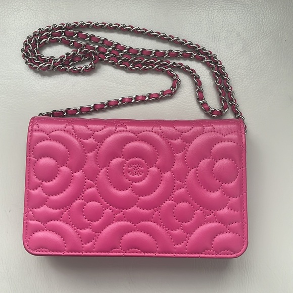 New Certified Authentic Chanel Wallet on Chain series 24 - Picture 3 of 9